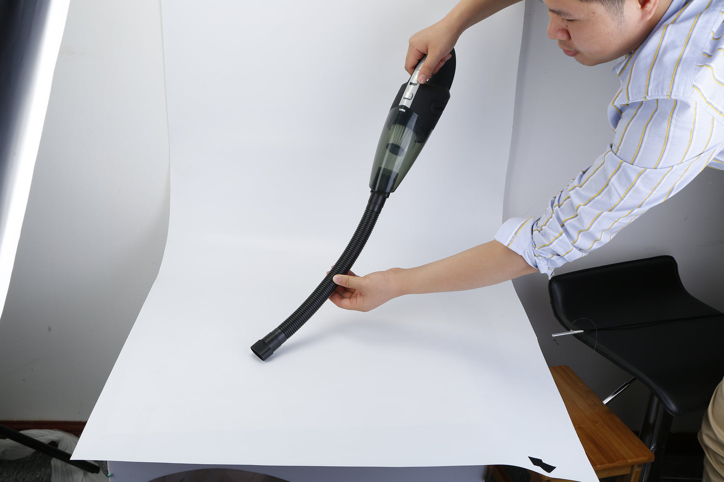 Car Handheld Vacuum Cleaner Cordless Rechargeable Hand Vacuum Portable Strong Suction Vacuum With Hose Nuzzle Brush For Dust Pet Hair